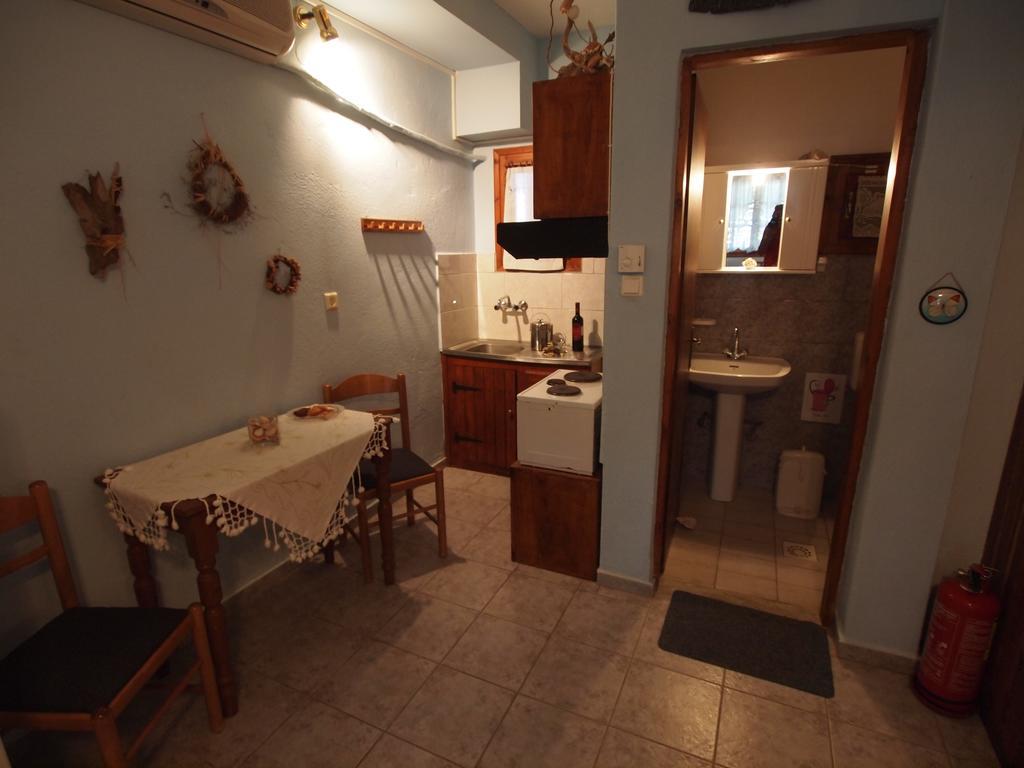 Andromahi Studios Lefokastro Exterior foto